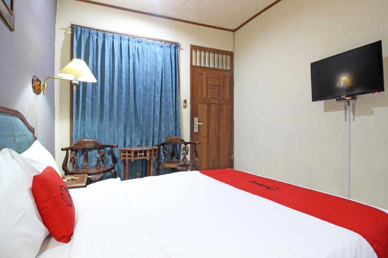Reddoorz Near Malioboro Tugu Station Jogja Hotel Jogjakarta Buitenkant foto