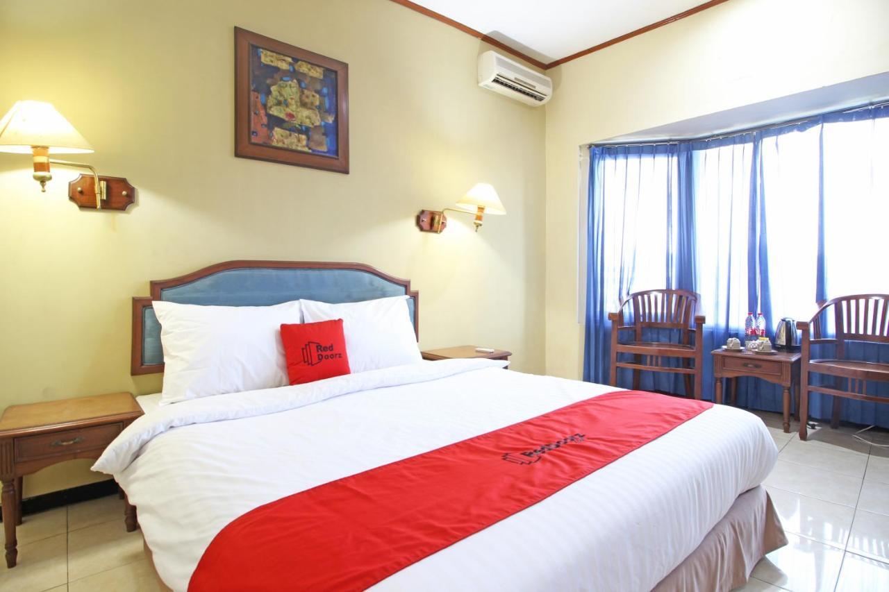 Reddoorz Near Malioboro Tugu Station Jogja Hotel Jogjakarta Buitenkant foto
