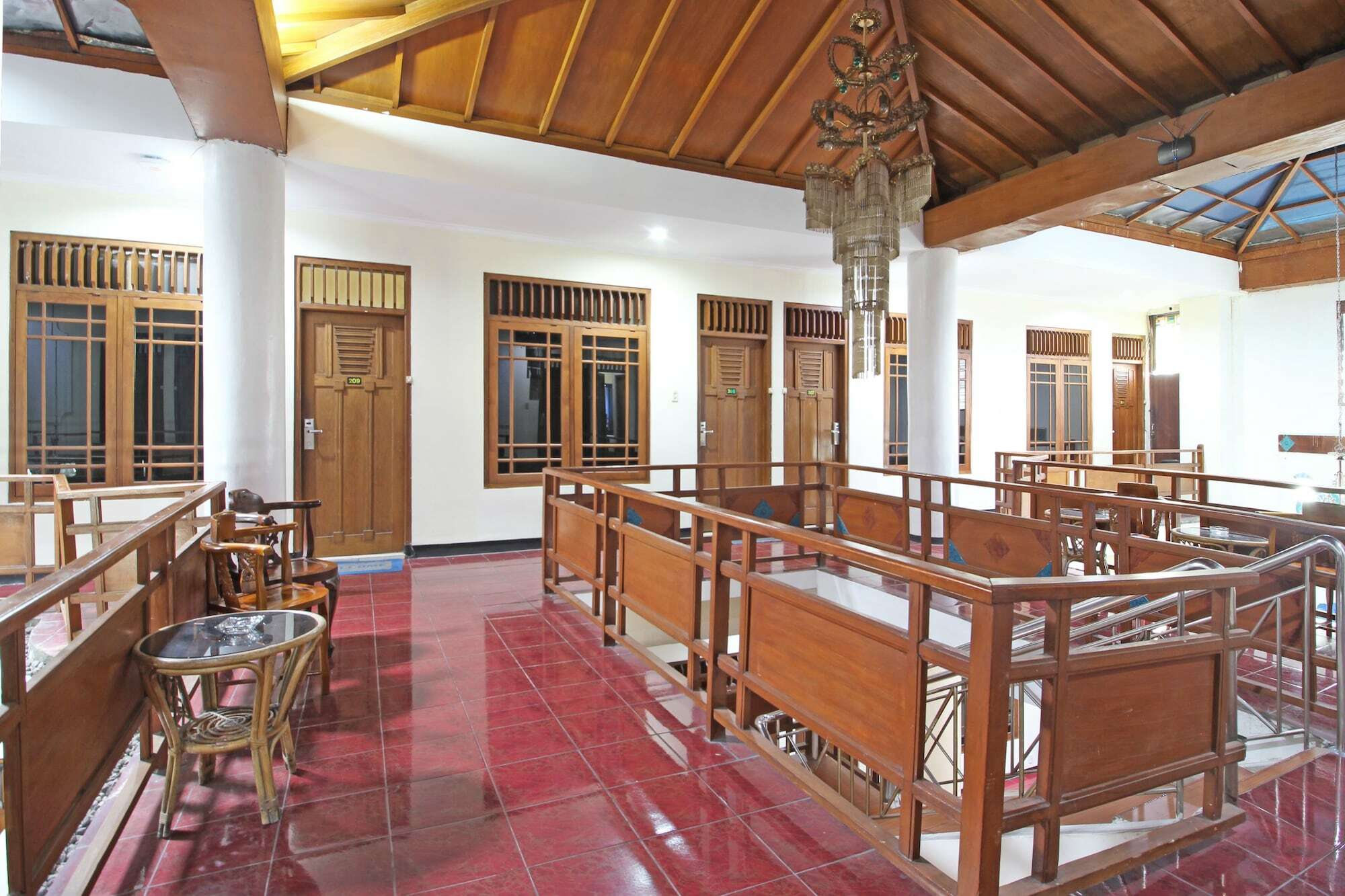 Reddoorz Near Malioboro Tugu Station Jogja Hotel Jogjakarta Buitenkant foto